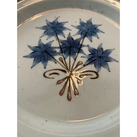 Dansk Wildfloweer NR Niels Refsgaard Denmark 8 1/2" Dinner Plate Replacement - Picture 2 of 4